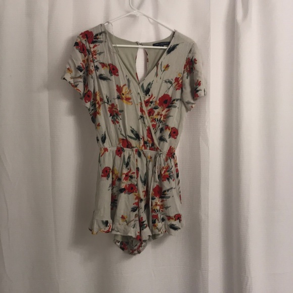 Floral Romper for sale🥰 - Picture 1 of 2